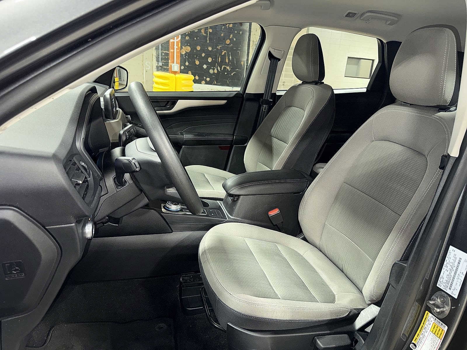 Thumbnail: 2022 Ford Escape - 15