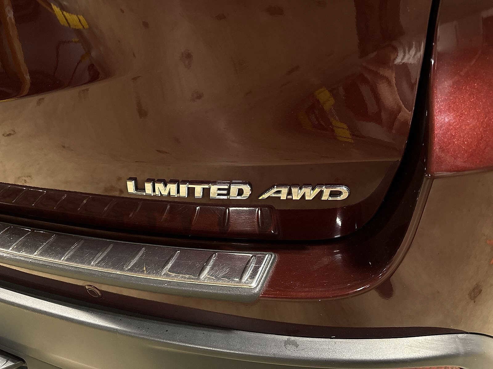 Thumbnail: 2016 Toyota Highlander - 30