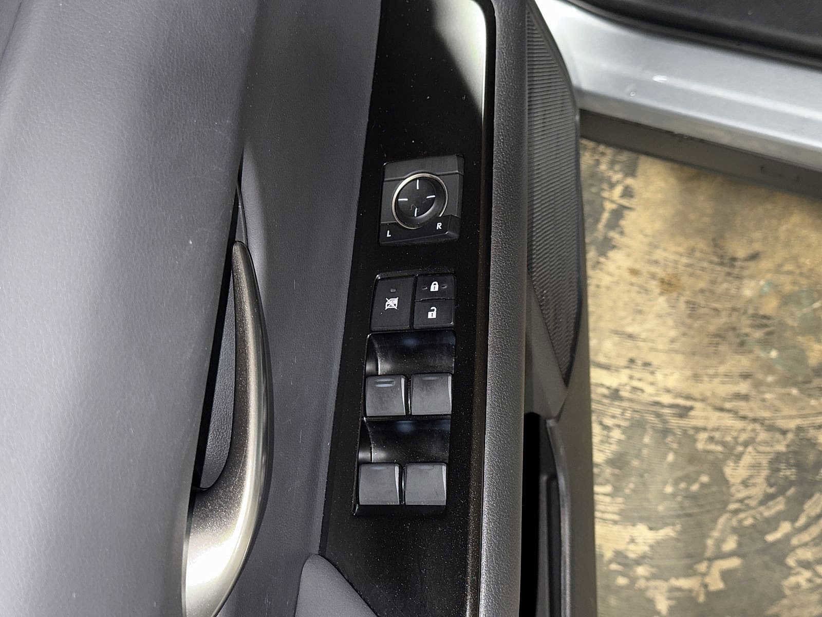 Thumbnail: 2023 Lexus UX - 22