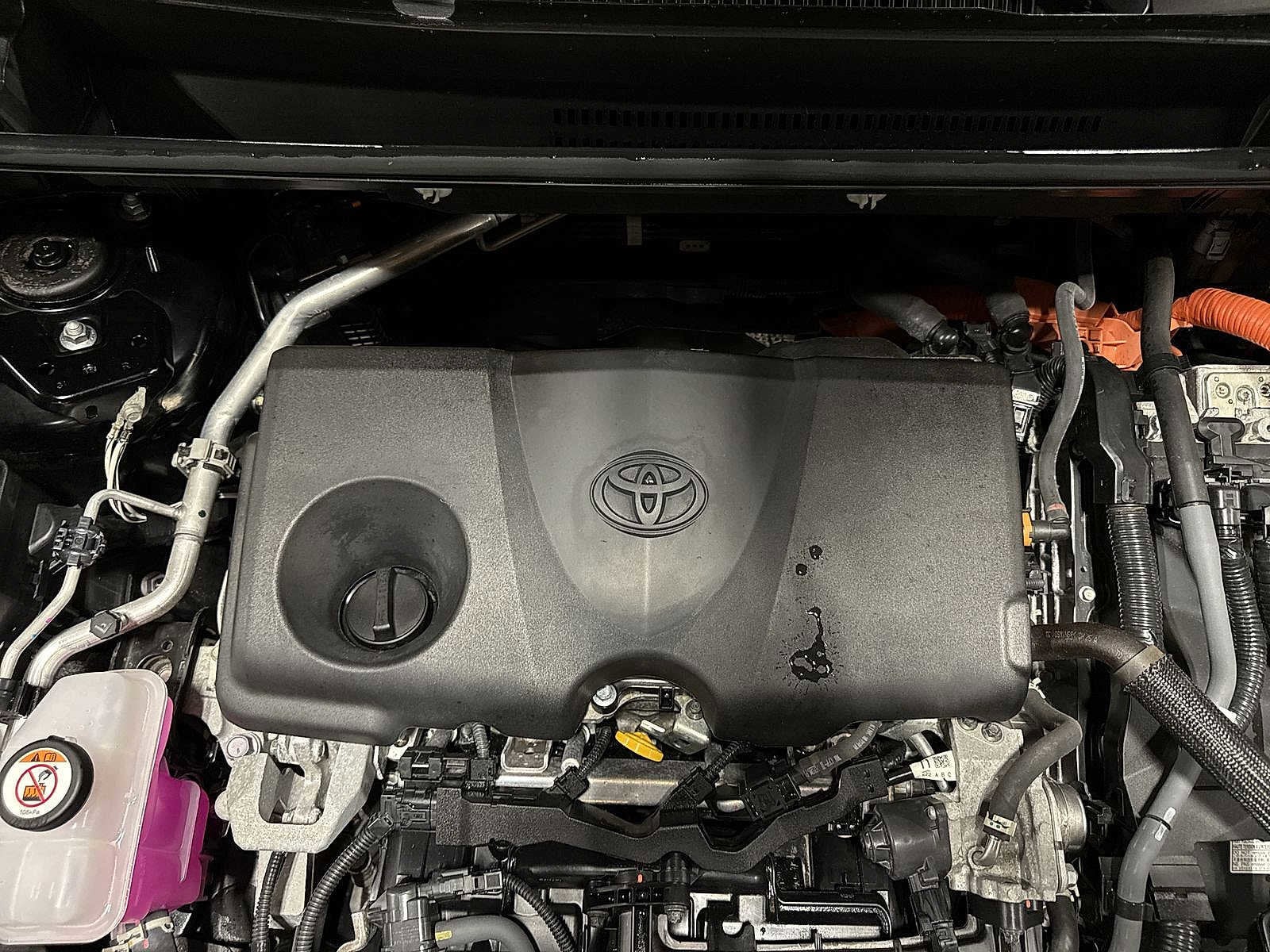 Thumbnail: 2022 Toyota RAV4 - 12
