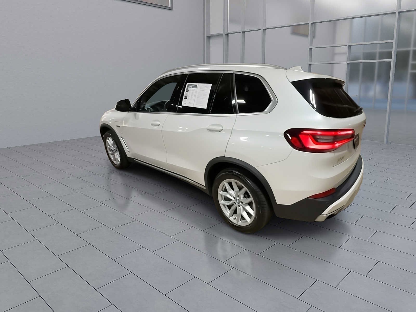 Thumbnail: 2022 BMW X5 - 6