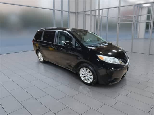 Thumbnail: 2011 Toyota Sienna - 2