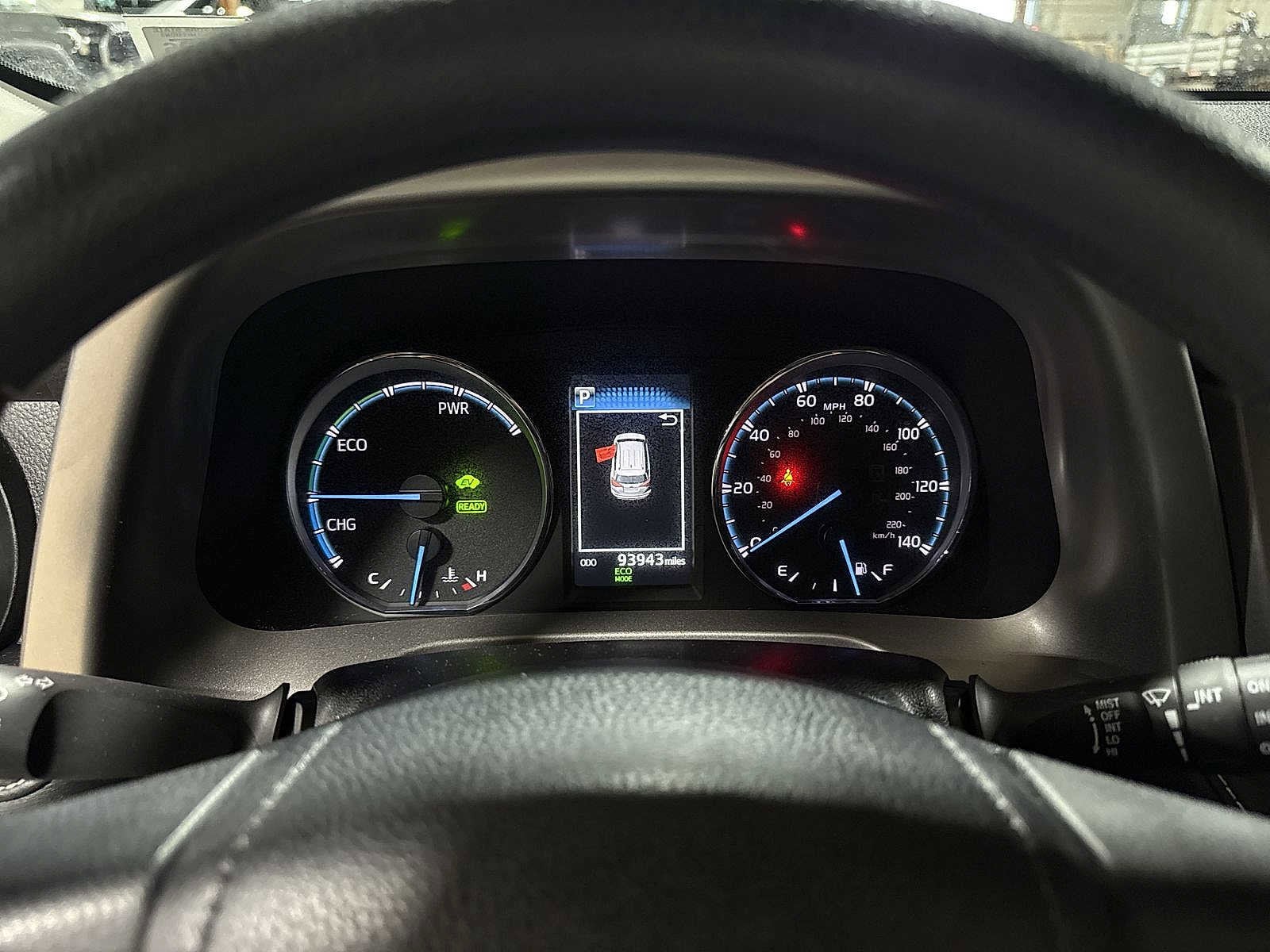 Thumbnail: 2018 Toyota RAV4 - 31