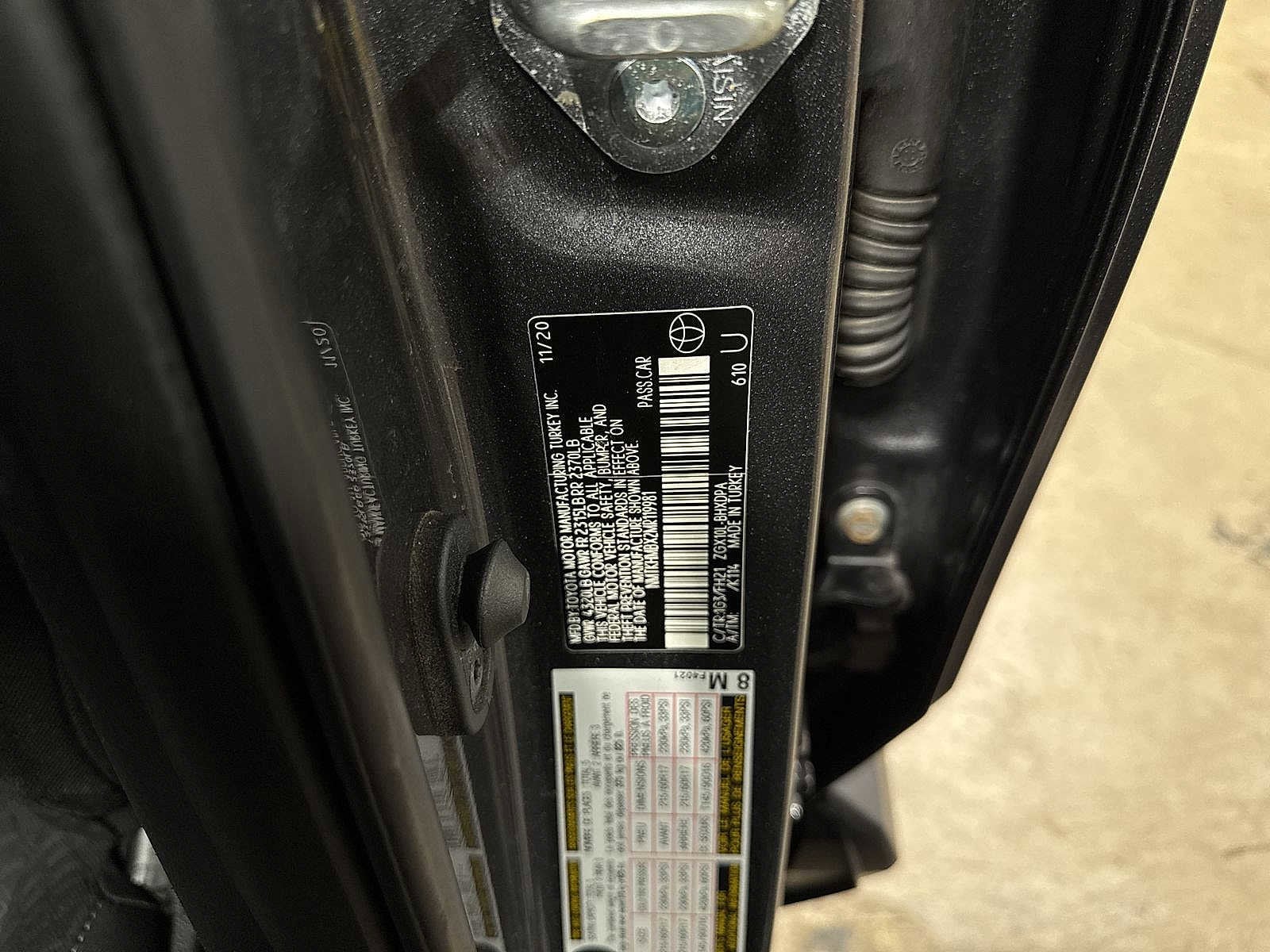 Thumbnail: 2021 Toyota C-HR - 14