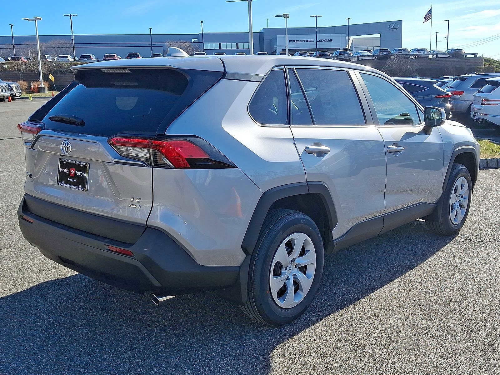 Thumbnail: 2025 Toyota RAV4 - 18