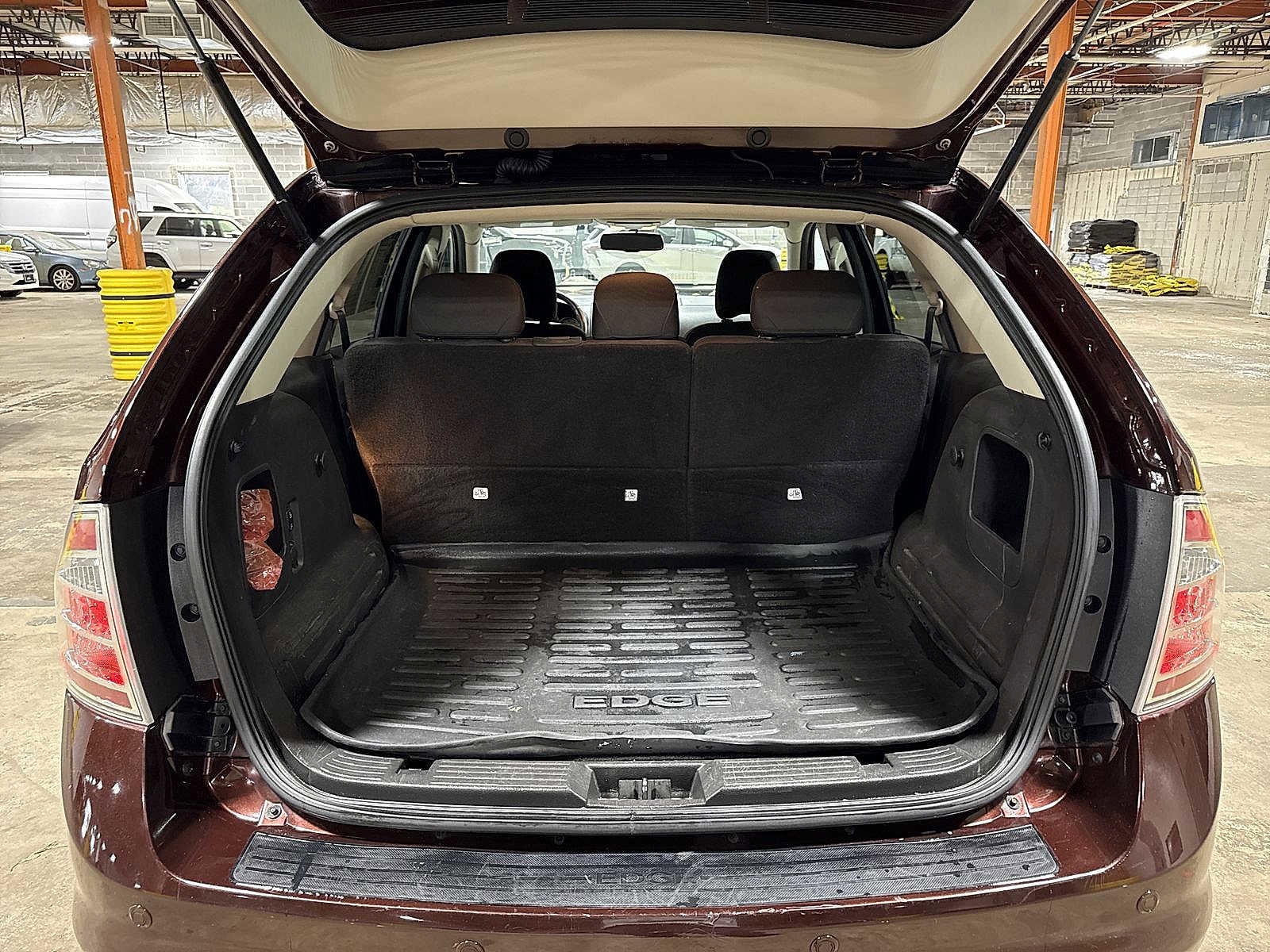 Thumbnail: 2010 Ford Edge - 11