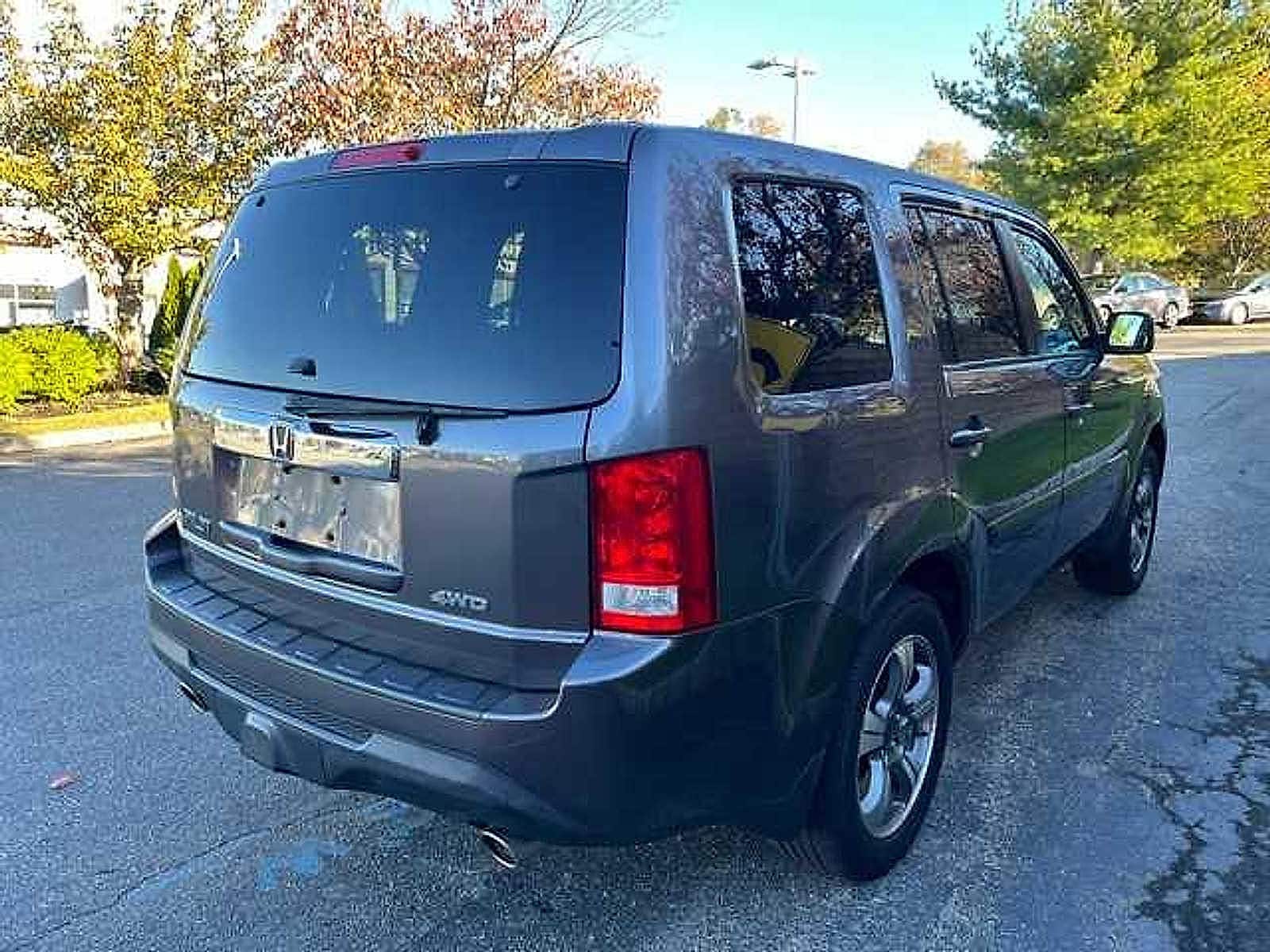 Thumbnail: 2015 Honda Pilot - 4