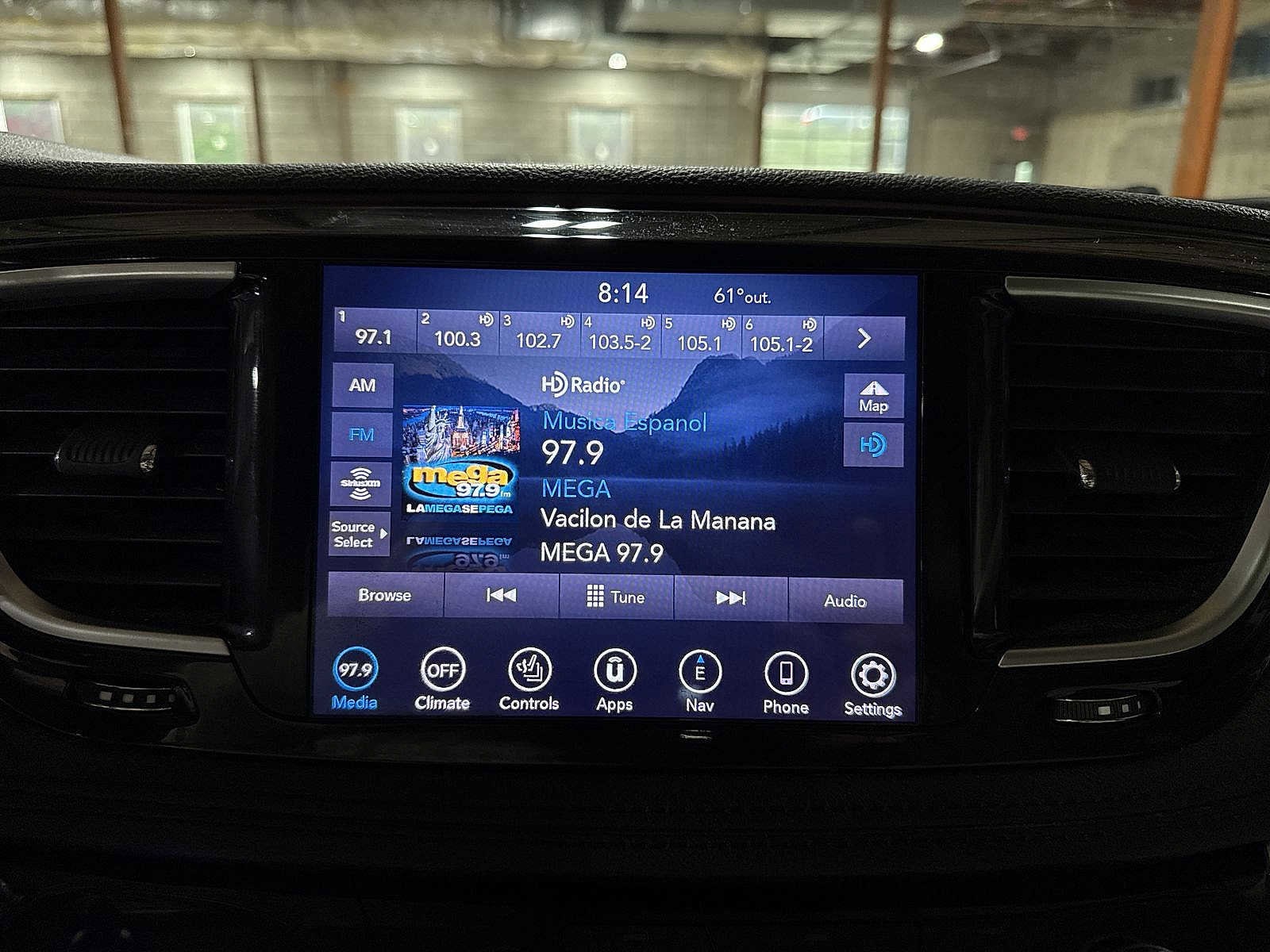 Thumbnail: 2019 Chrysler Pacifica - 22