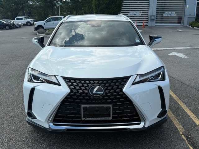 Thumbnail: 2020 Lexus UX - 2