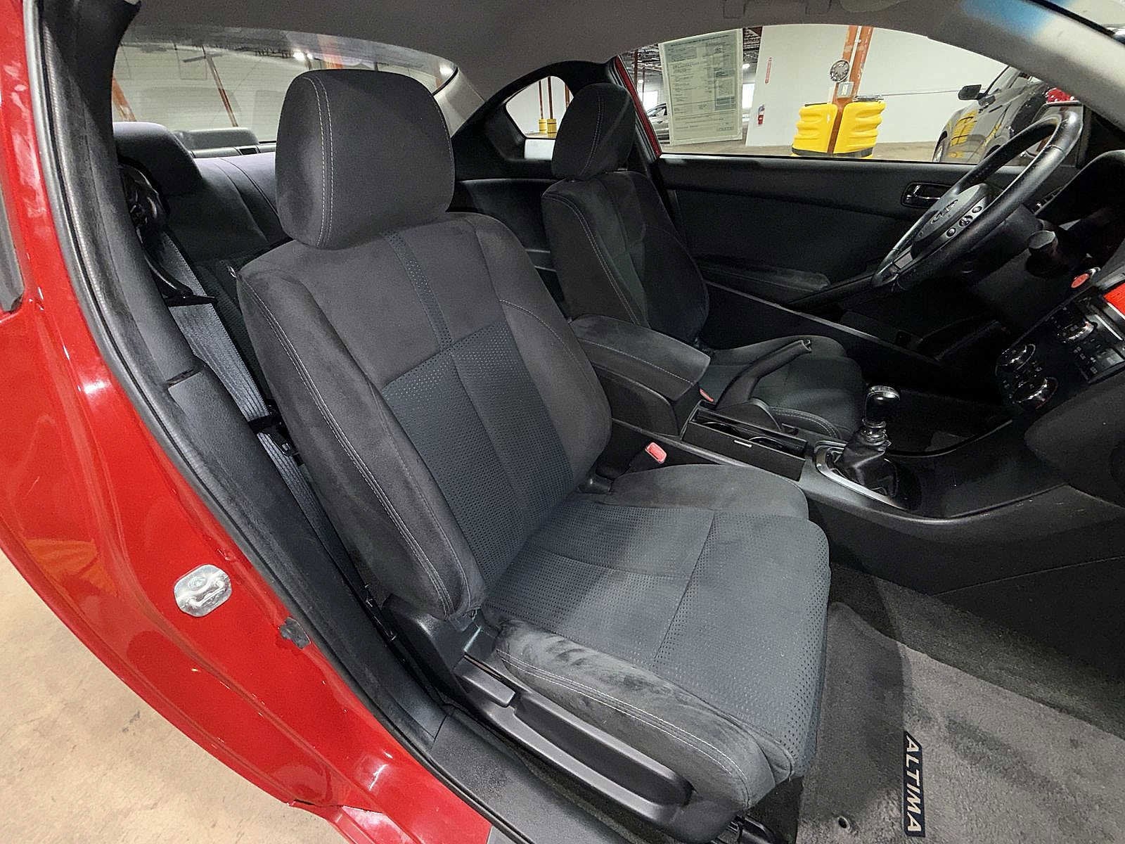 Thumbnail: 2011 Nissan Altima - 16