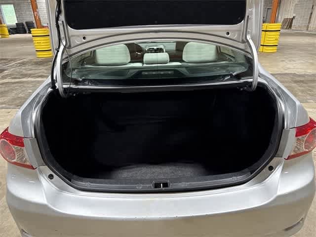 Thumbnail: 2011 Toyota Corolla - 11