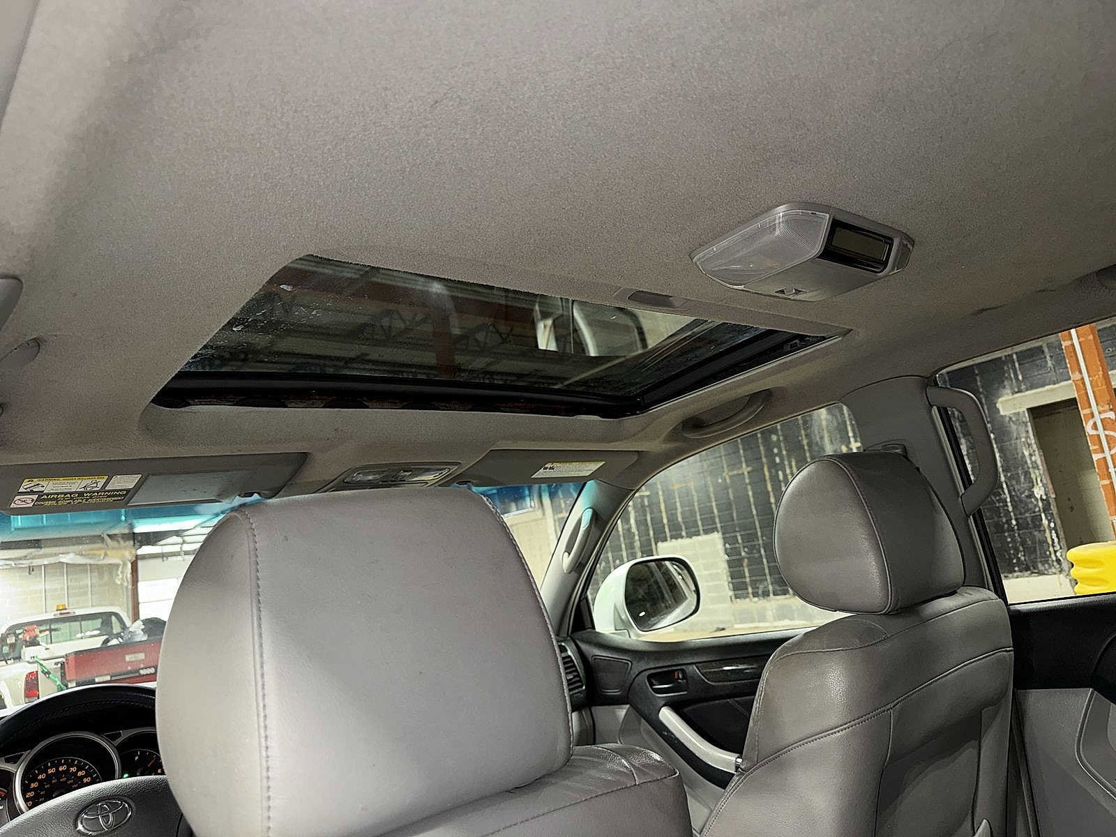 Thumbnail: 2005 Toyota 4Runner - 23