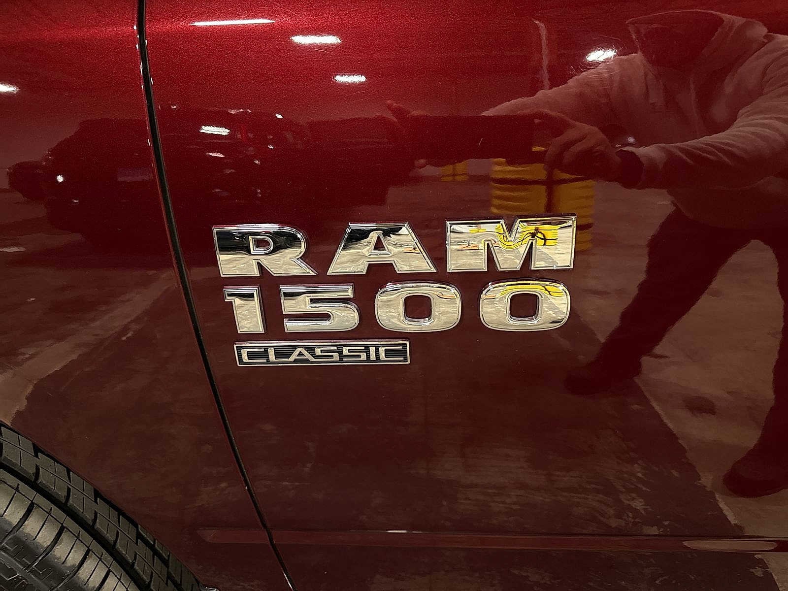 Thumbnail: 2019 RAM 1500 Classic - 24