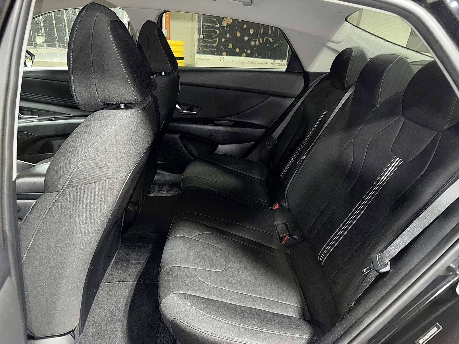 Thumbnail: 2022 Hyundai Elantra - 17