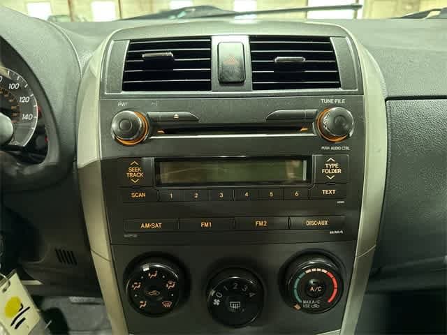 Thumbnail: 2010 Toyota Corolla - 19