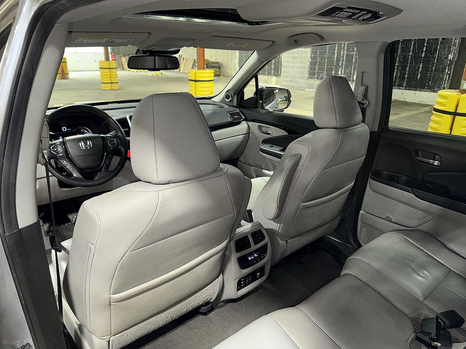 Thumbnail: 2016 Honda Pilot - 30