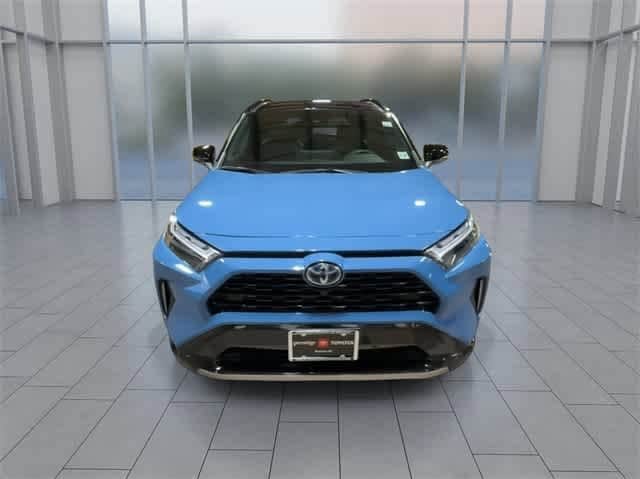 Thumbnail: 2022 Toyota RAV4 - 3
