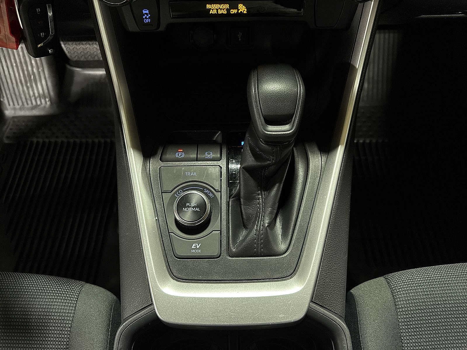 Thumbnail: 2022 Toyota RAV4 - 29