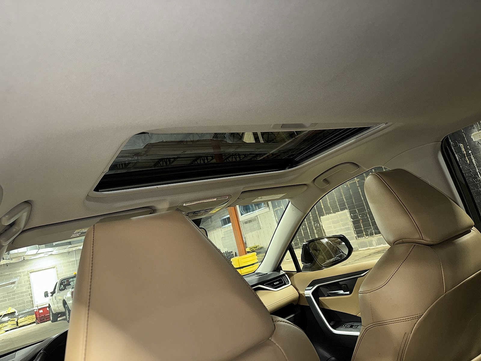 Thumbnail: 2019 Toyota RAV4 - 24