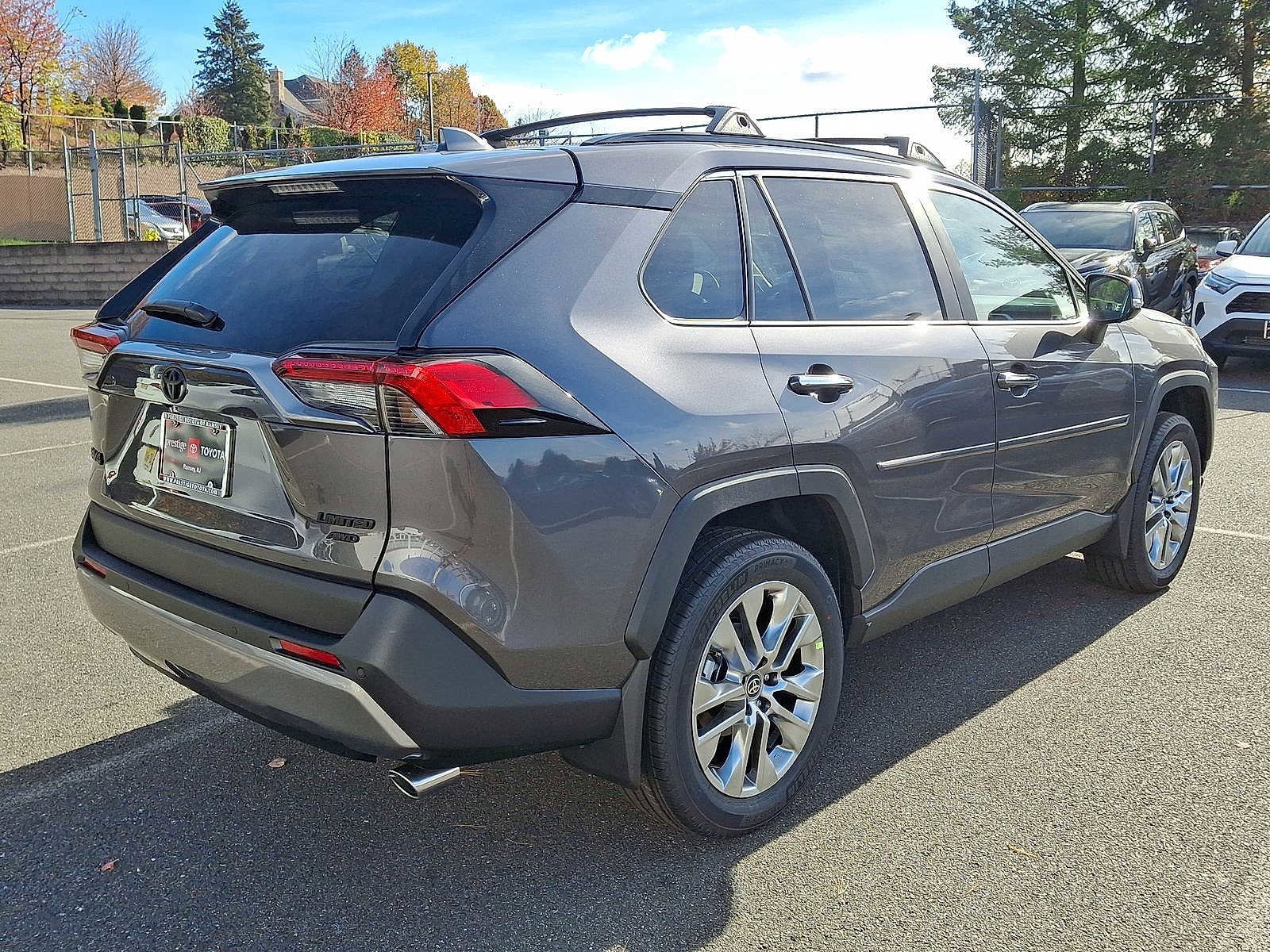 Thumbnail: 2025 Toyota RAV4 - 12