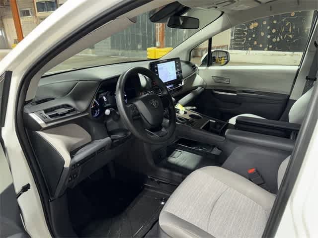 Thumbnail: 2022 Toyota Sienna - 29