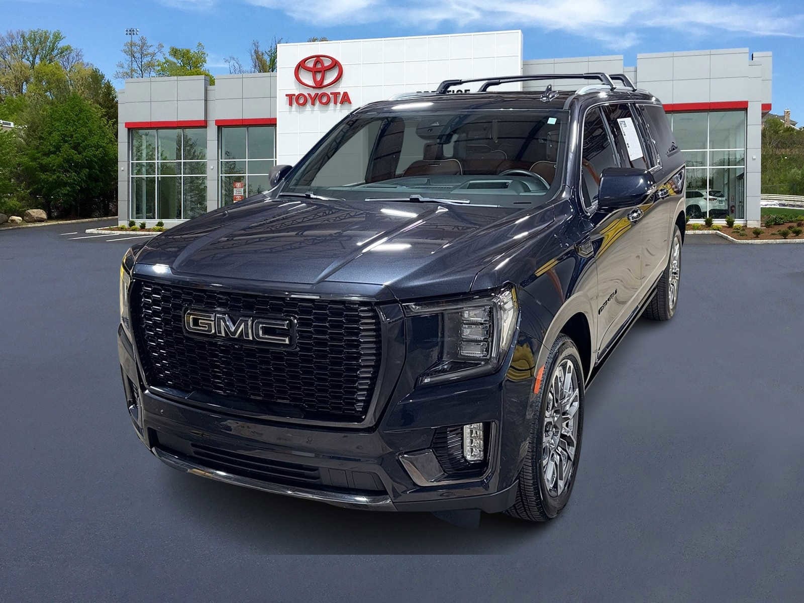 Thumbnail: 2023 GMC Yukon XL - 1