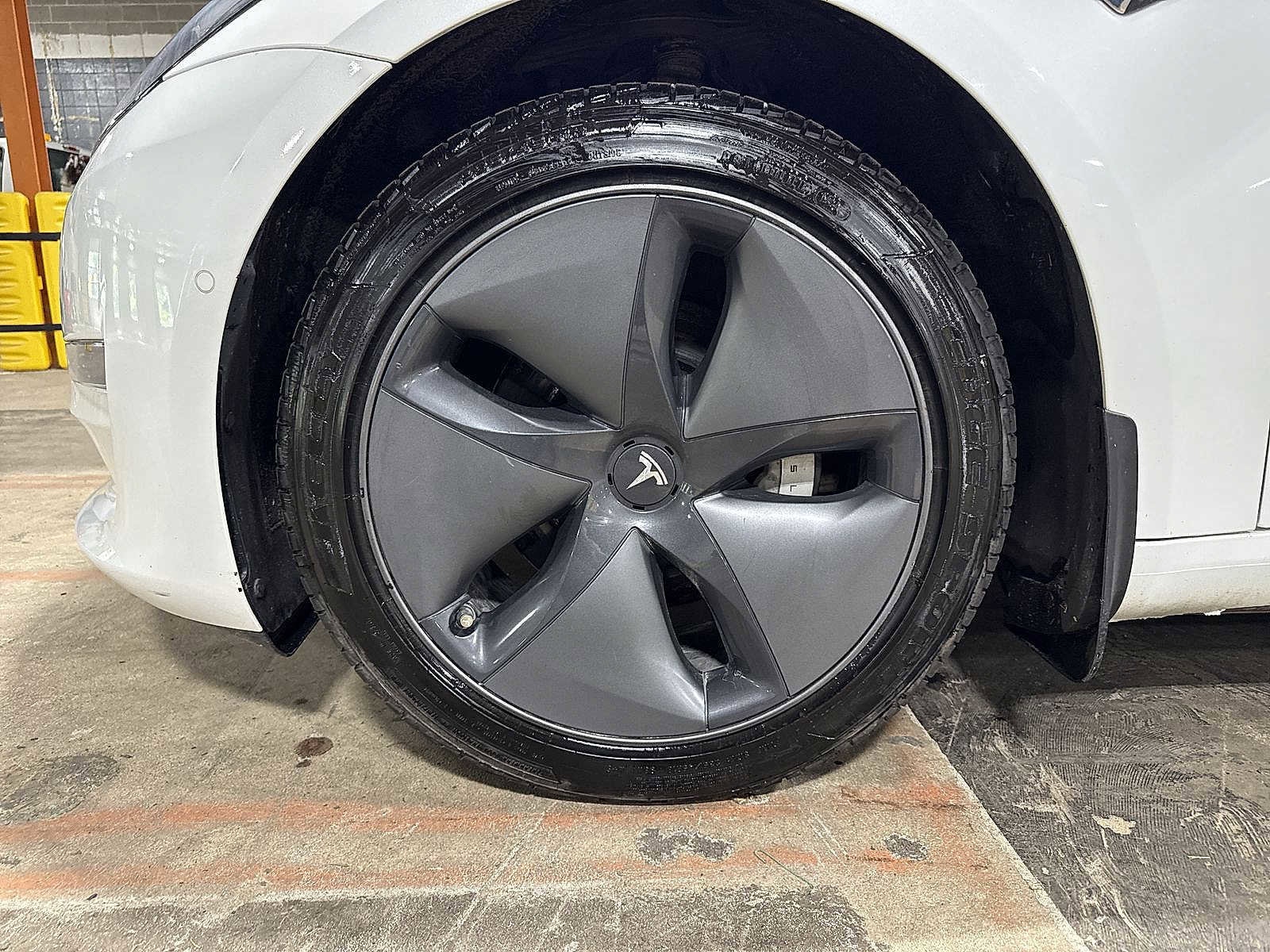 Thumbnail: 2019 Tesla Model 3 - 10