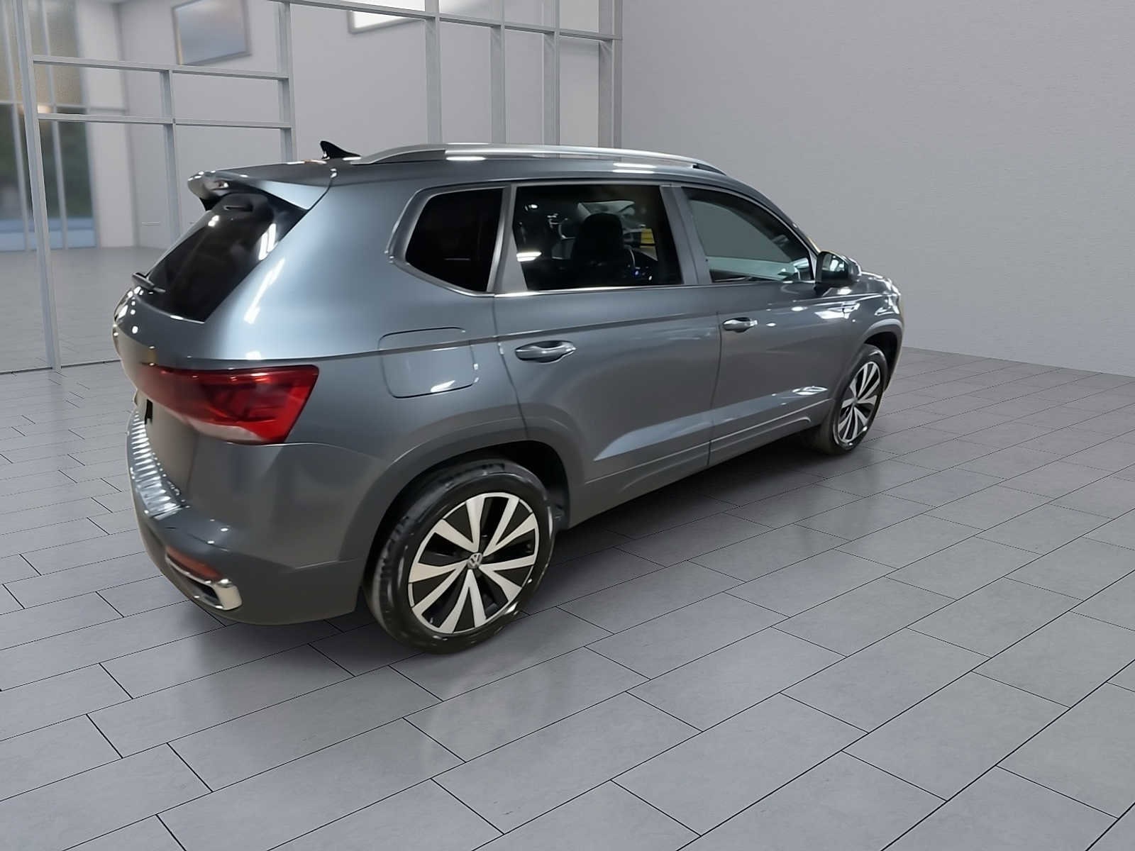 Thumbnail: 2022 Volkswagen Taos - 8