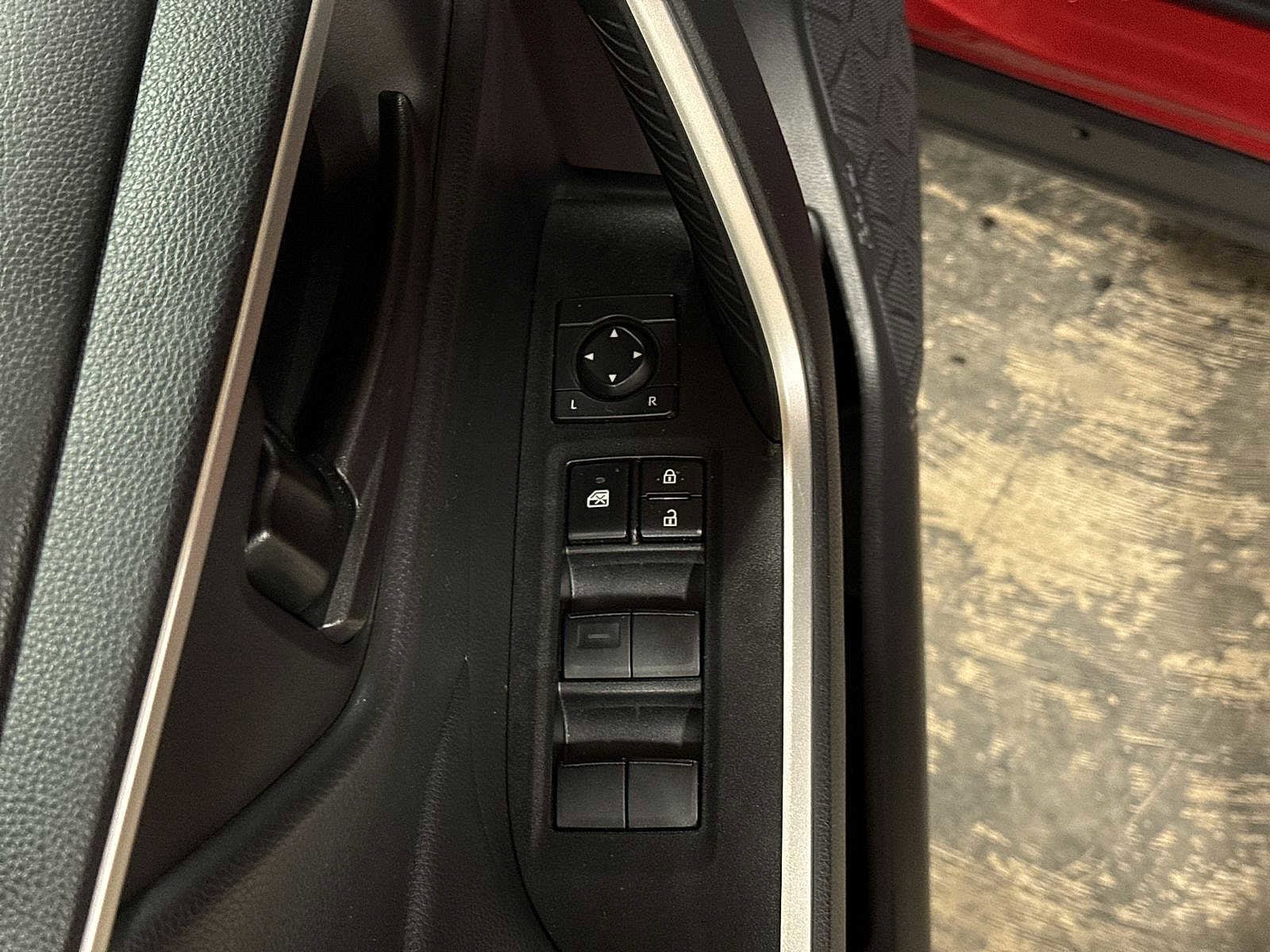 Thumbnail: 2023 Toyota RAV4 - 22