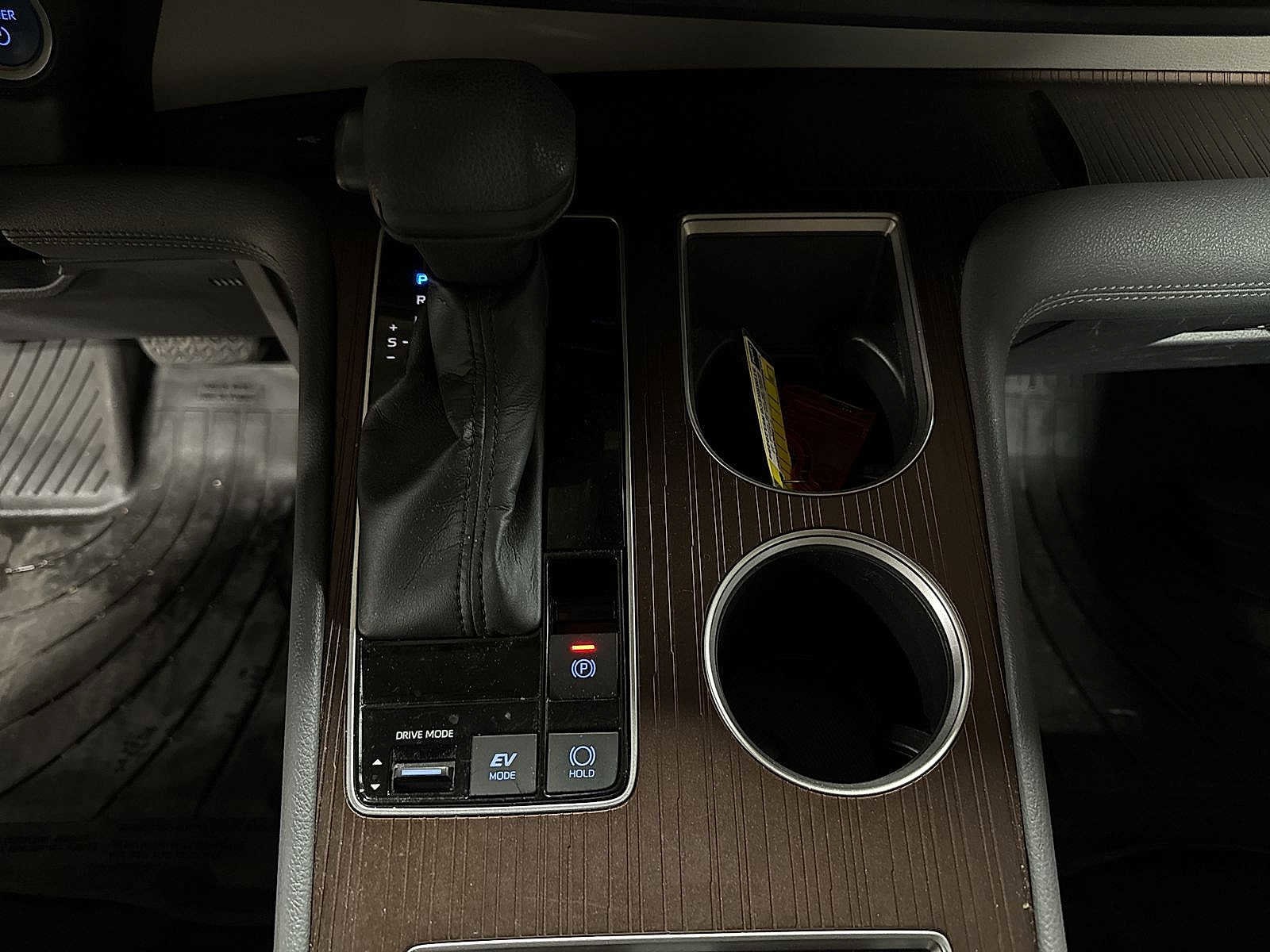 Thumbnail: 2022 Toyota Sienna - 31