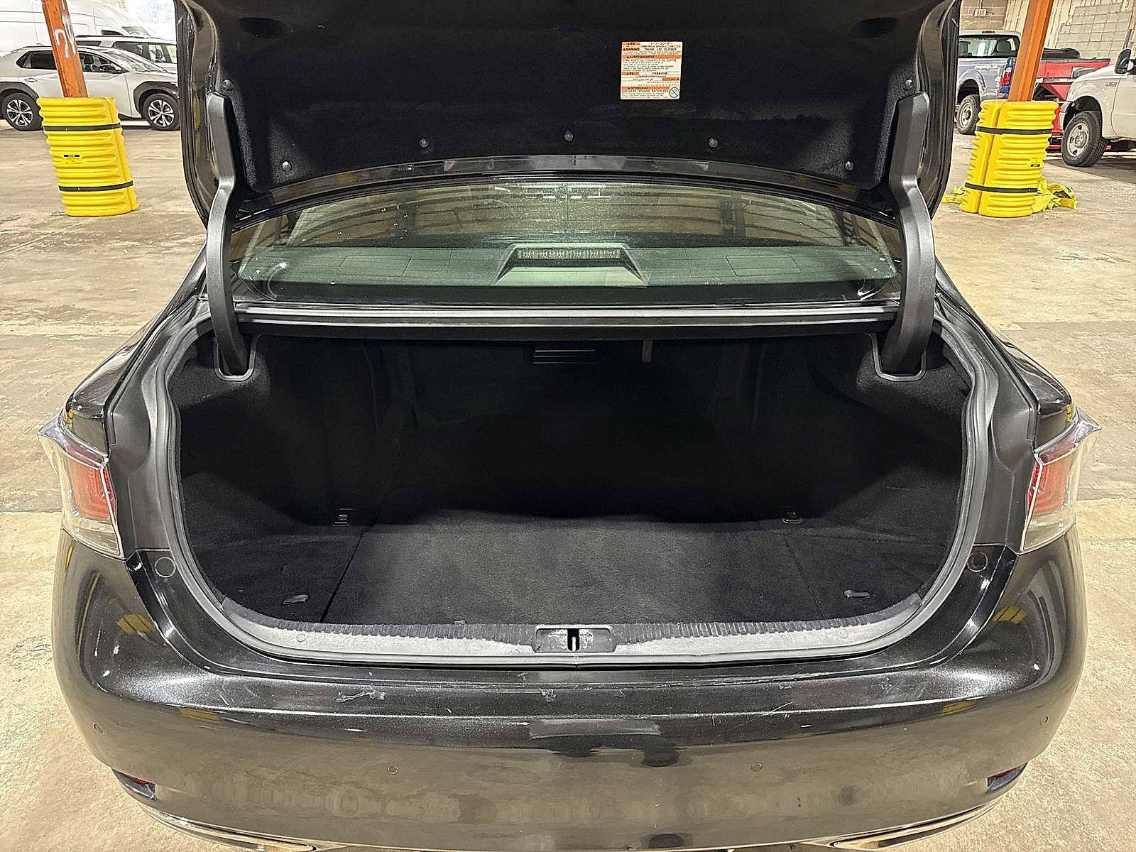 Thumbnail: 2018 Lexus GS - 10