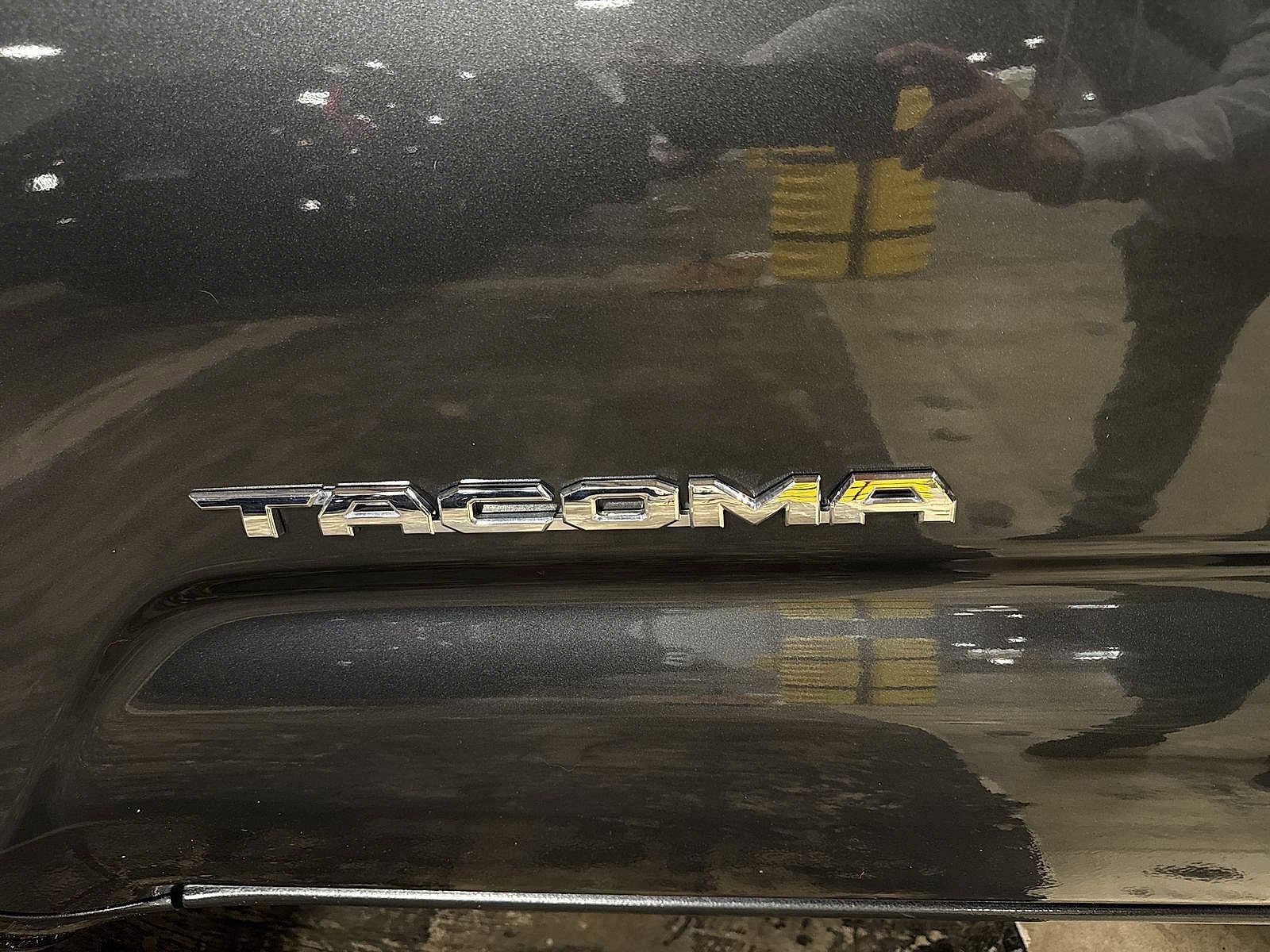 Thumbnail: 2023 Toyota Tacoma - 25