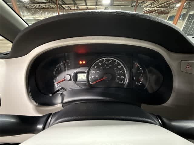 Thumbnail: 2011 Toyota Sienna - 31