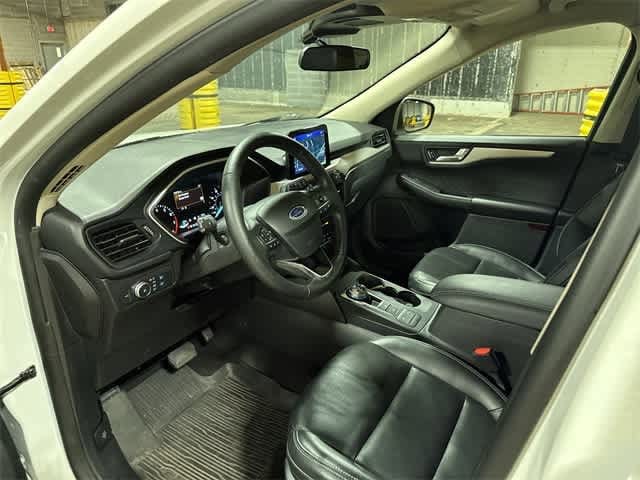 2020 Ford Escape SEL 31