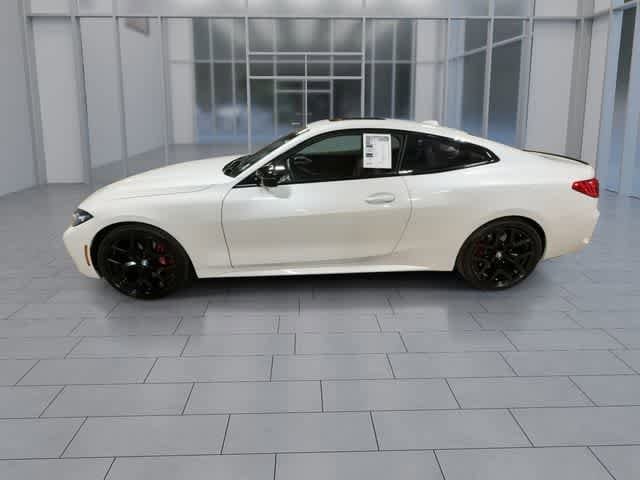 Thumbnail: 2025 BMW 4 Series - 5