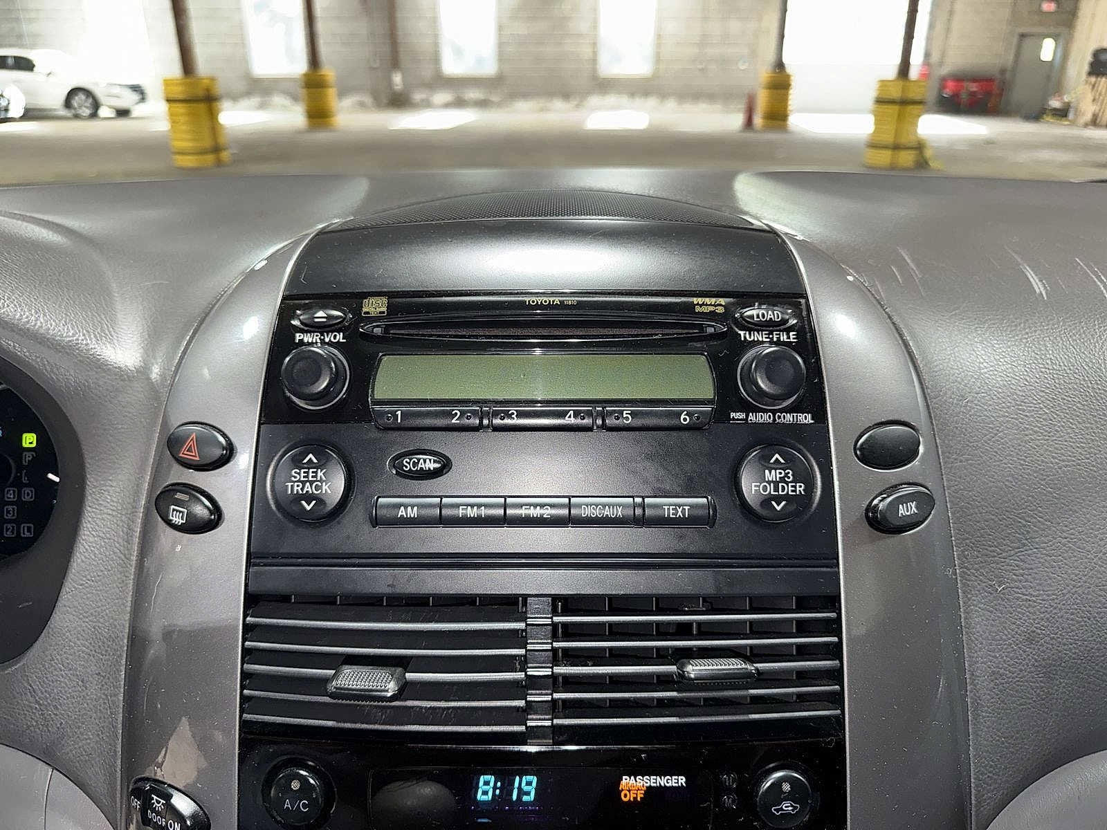 Thumbnail: 2006 Toyota Sienna - 18
