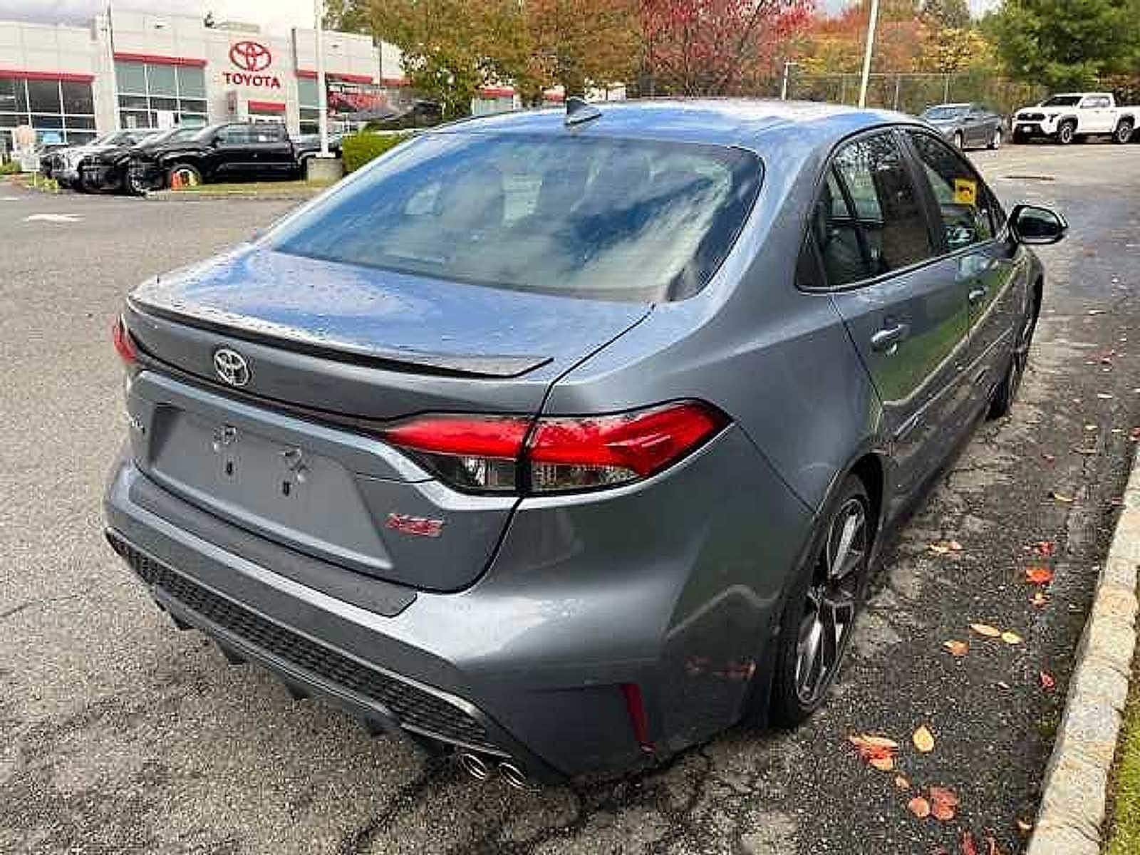 Thumbnail: 2022 Toyota Corolla - 4