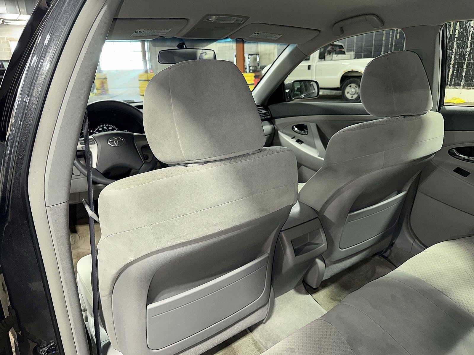 Thumbnail: 2009 Toyota Camry - 26