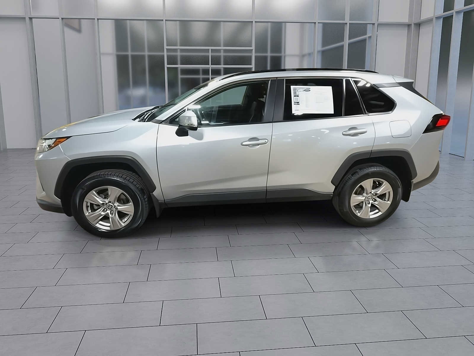 Thumbnail: 2022 Toyota RAV4 - 5