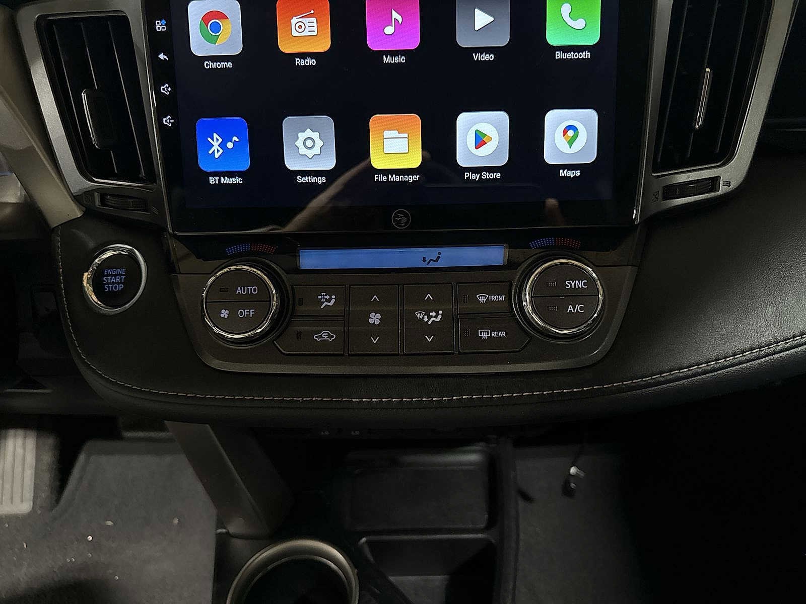 Thumbnail: 2015 Toyota RAV4 - 21