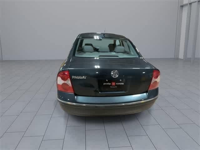 Thumbnail: 2004 Volkswagen Passat - 7