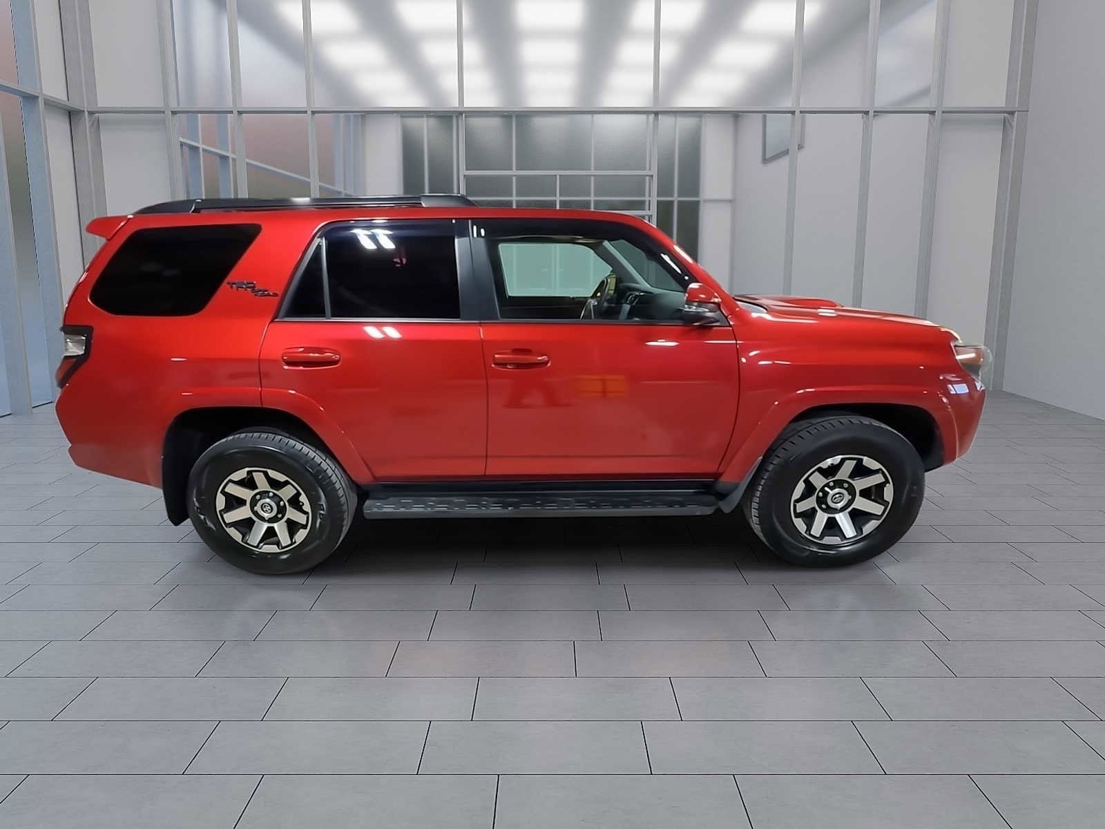 Thumbnail: 2020 Toyota 4Runner - 9