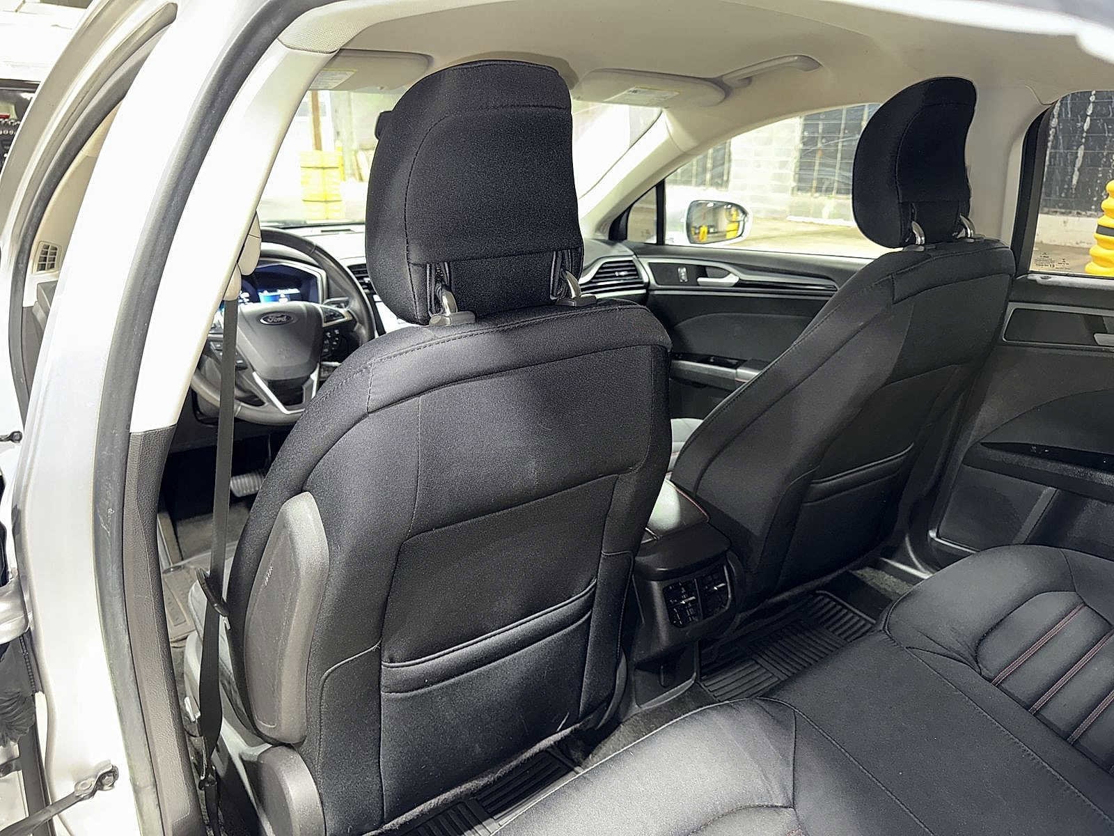 Thumbnail: 2015 Ford Fusion - 26