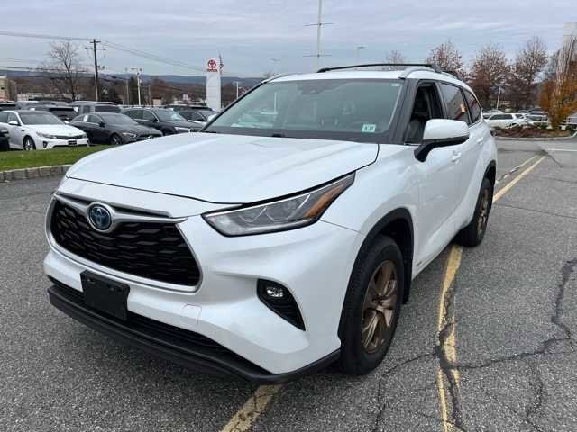 Thumbnail: 2022 Toyota Highlander - 1