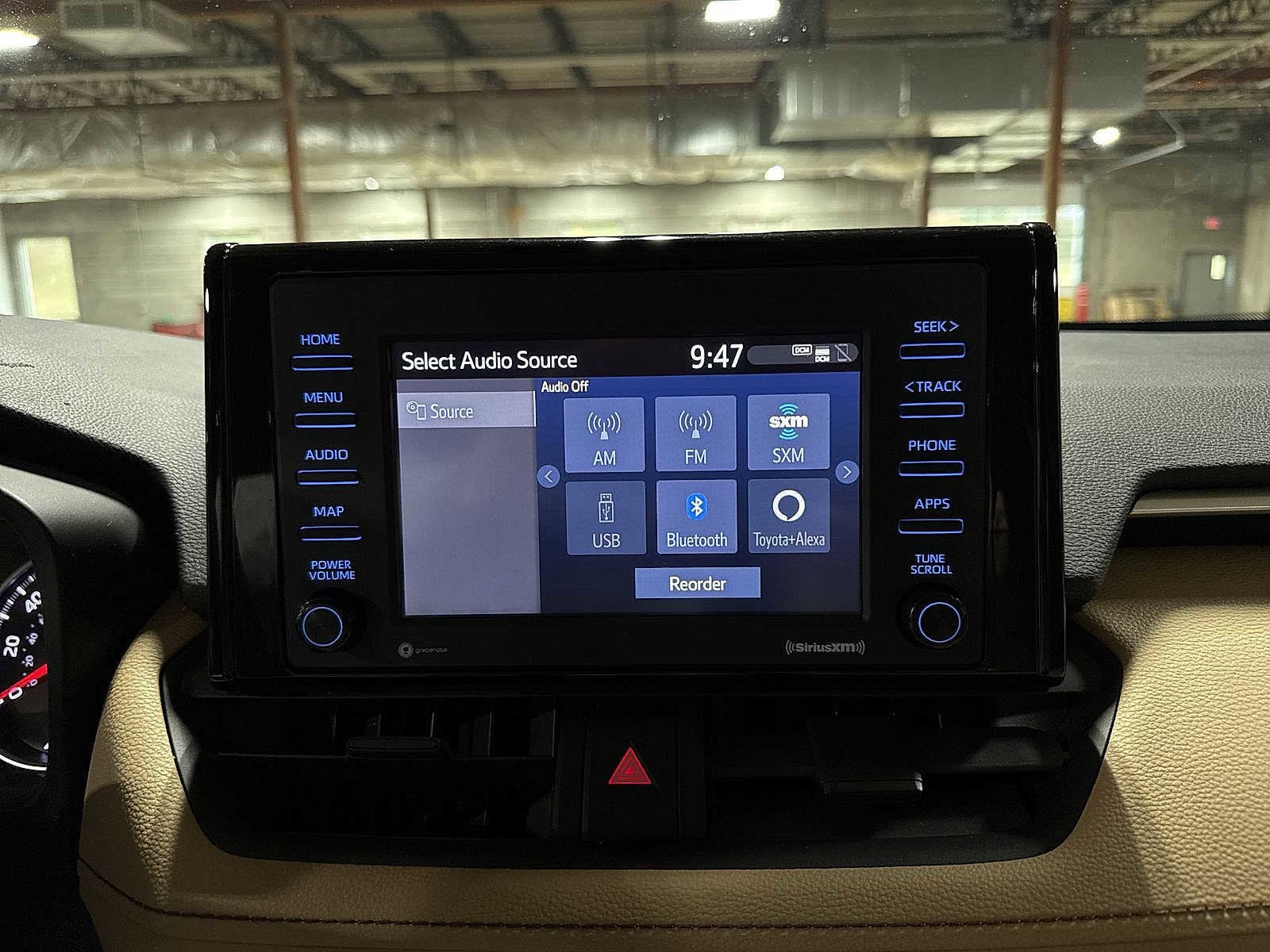 Thumbnail: 2021 Toyota RAV4 - 20