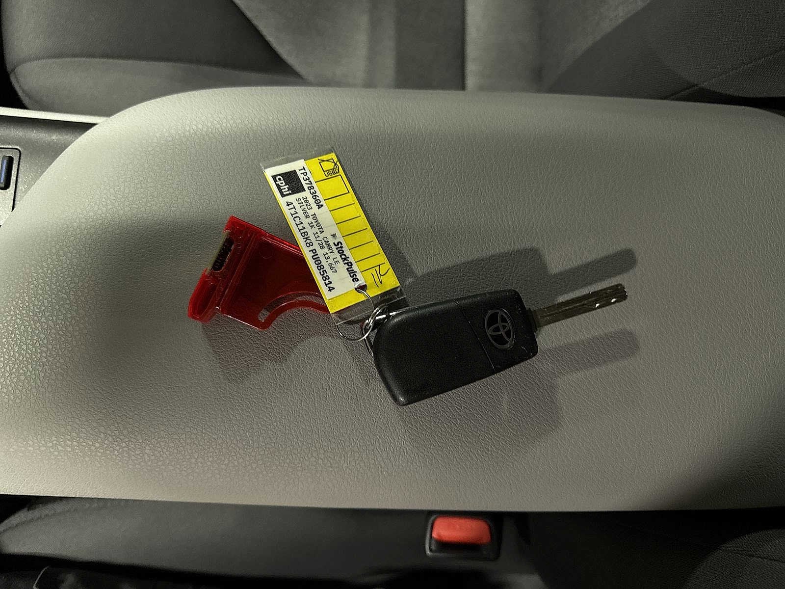 Thumbnail: 2023 Toyota Camry - 34