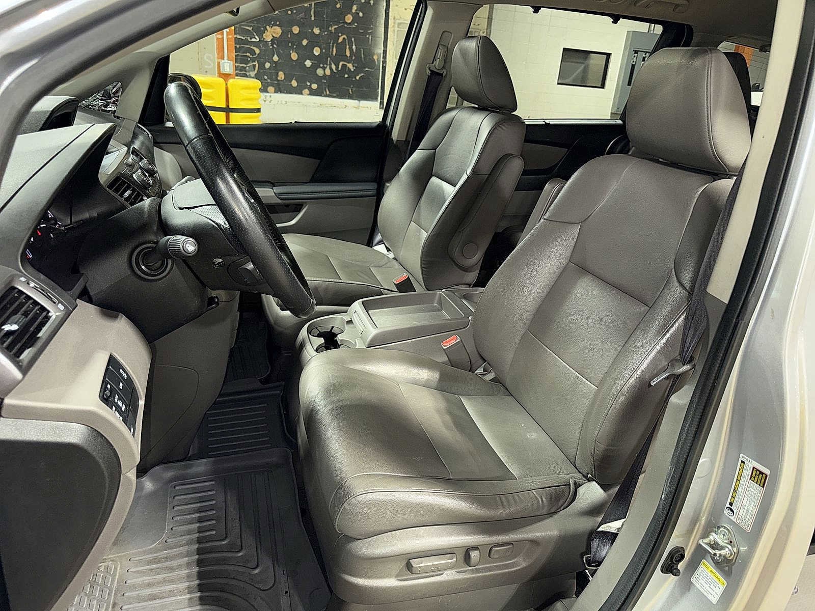 Thumbnail: 2015 Honda Odyssey - 14