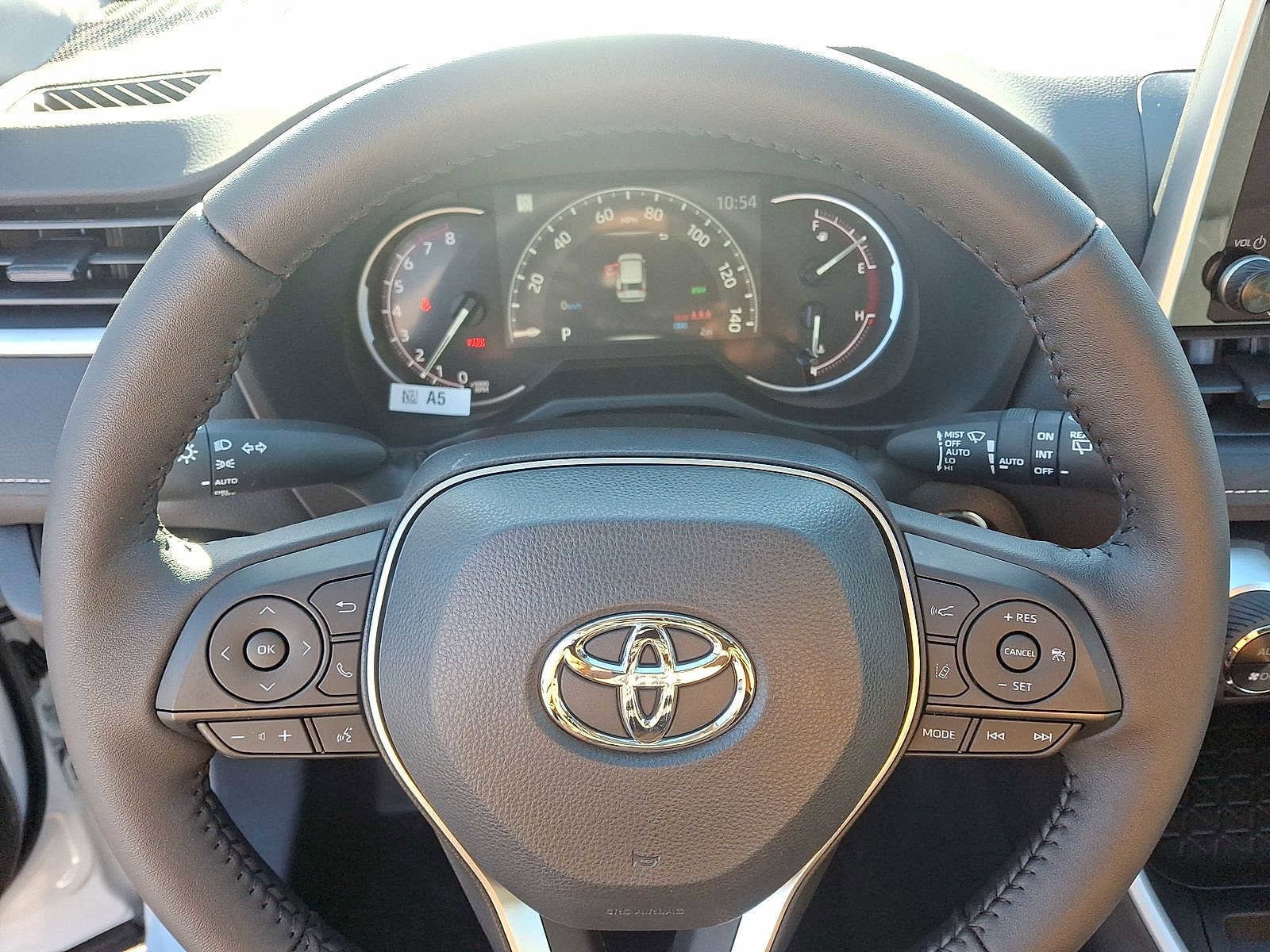 Thumbnail: 2025 Toyota RAV4 - 23