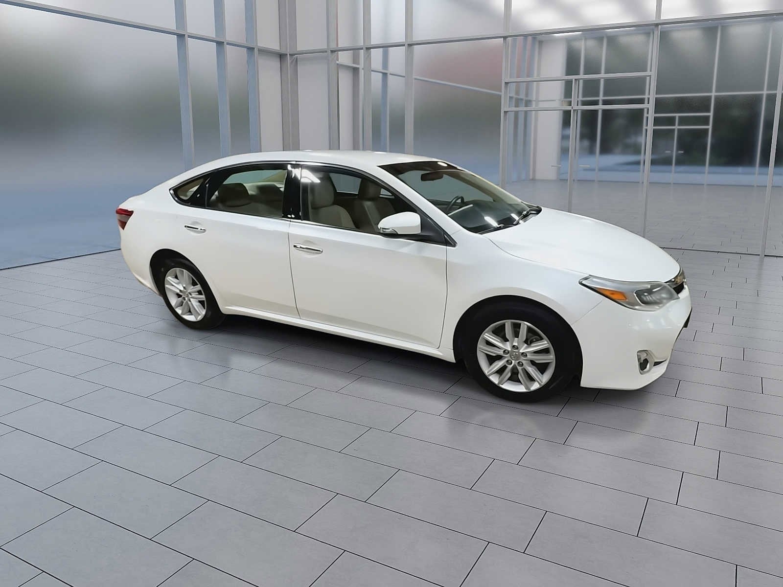 Thumbnail: 2014 Toyota Avalon - 2