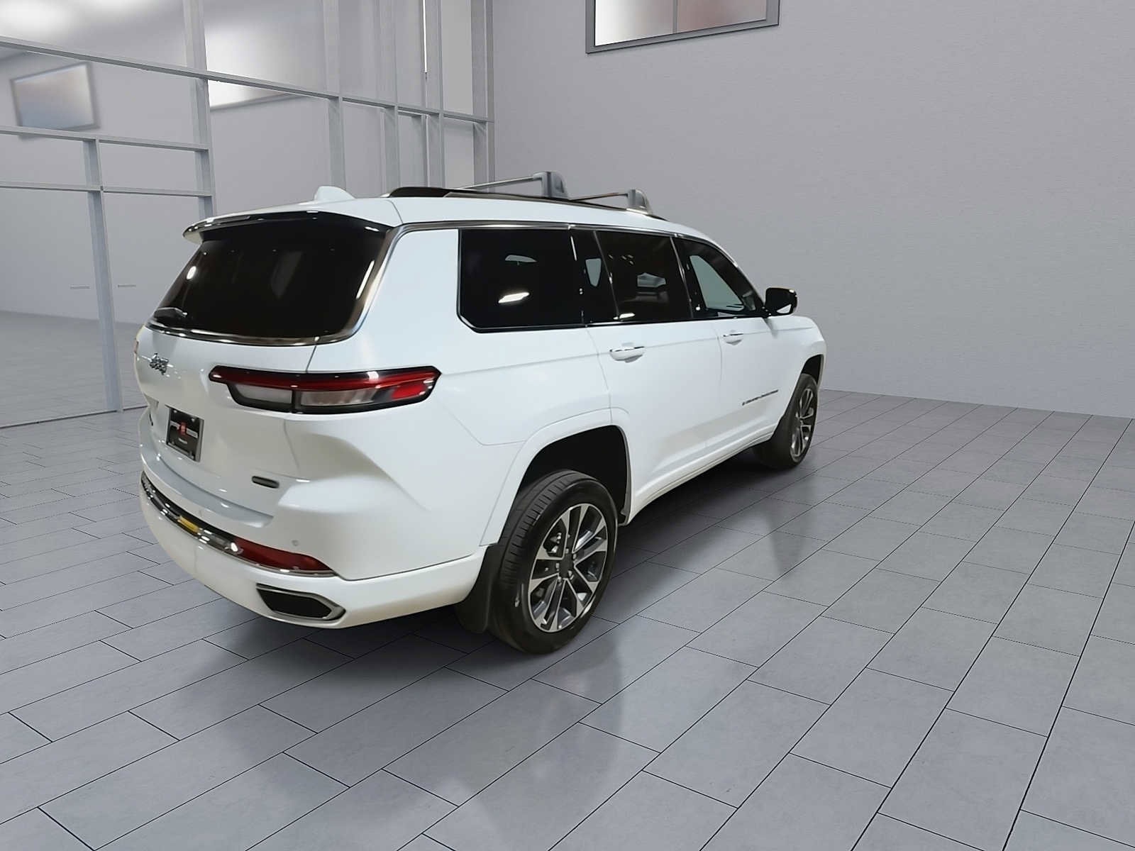 Thumbnail: 2021 Jeep Grand Cherokee L - 8